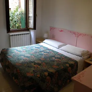 https://adua-hotel.hotelinveneto.com