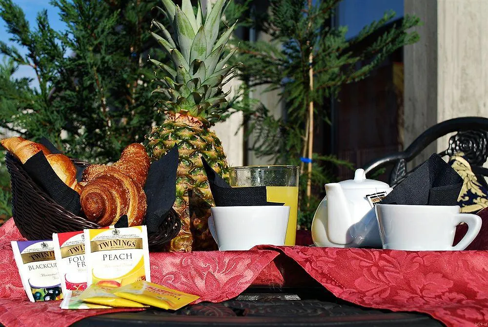 *** Guest house Hotel Feel Inn Venice Airport Italy