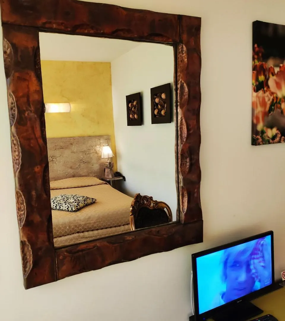 *** Guest house Hotel Feel Inn Venice Airport Italy